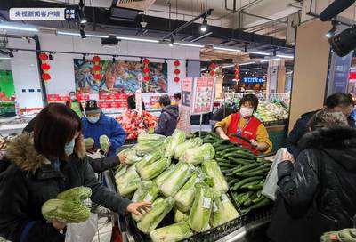 北京新发地批发市场创34年来正月交易新高,“保价菜”稳供